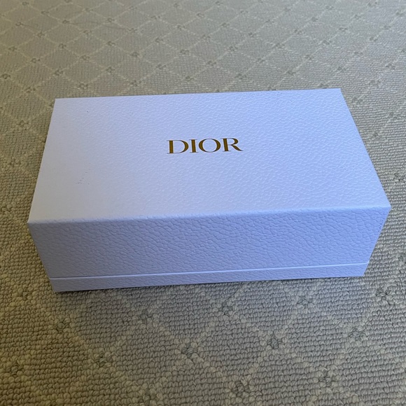 Dior Gift Box - Authentic - Picture 1 of 6